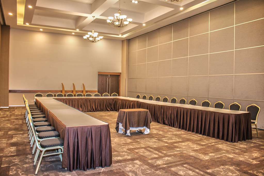Casa Inn Premium Hotel Queretaro Miranda Einrichtungen foto Meeting room
