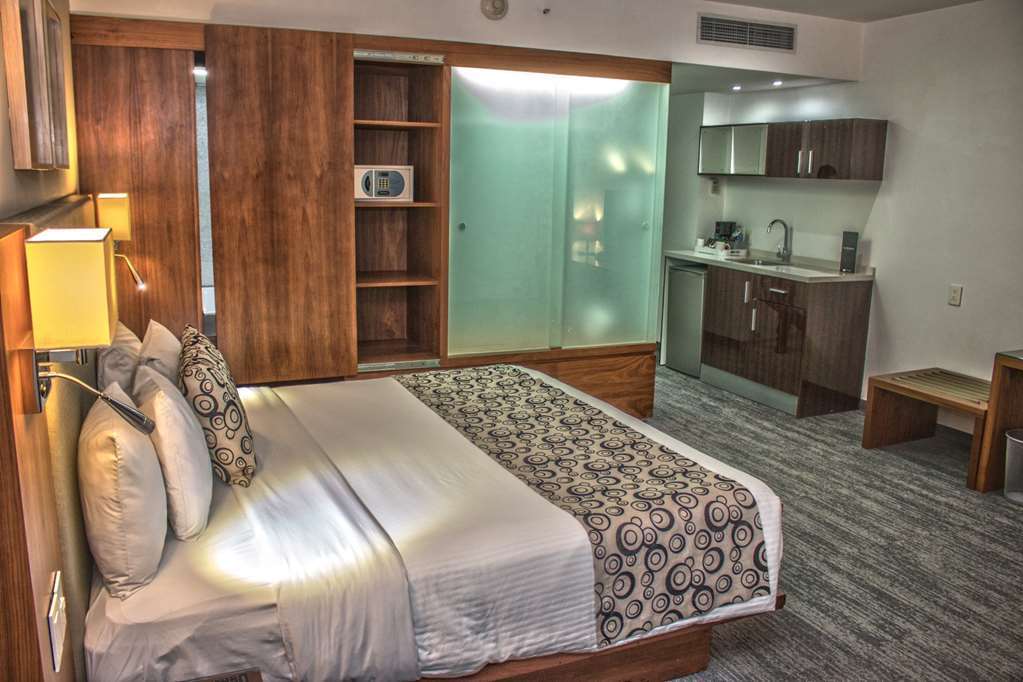 Casa Inn Premium Hotel Queretaro Miranda Zimmer foto A room at the hotel